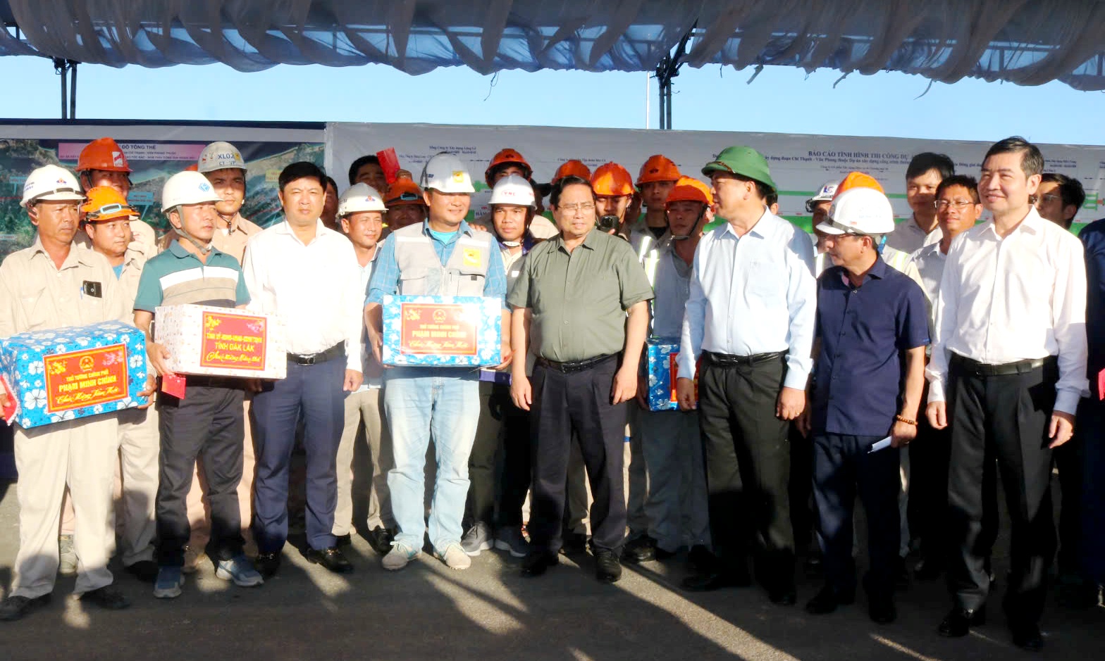 VP TẶNG QUÀ 1